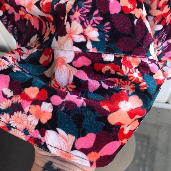 NWT Beautiful Bright Floral Colorful BCBGeneration Dress 👗 Size 12 - Picture 11 of 17